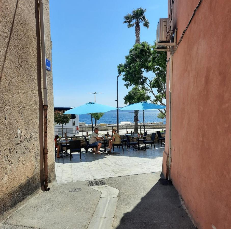 Appartement Renovated Fully Equipped Studio For 2 To 4 Pers à La Ciotat Extérieur photo